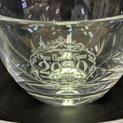 2 Piece Etched Apple Dish Once Upon A Time 2020 Harrah's Cherokee Casino Tiffany & Co.