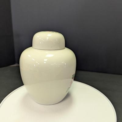 Ginger Jar Russ Ceramic Jar w/Lid Flowers Made In Japan #4938