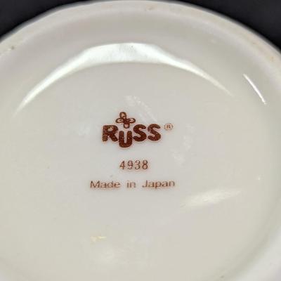 Ginger Jar Russ Ceramic Jar w/Lid Flowers Made In Japan #4938