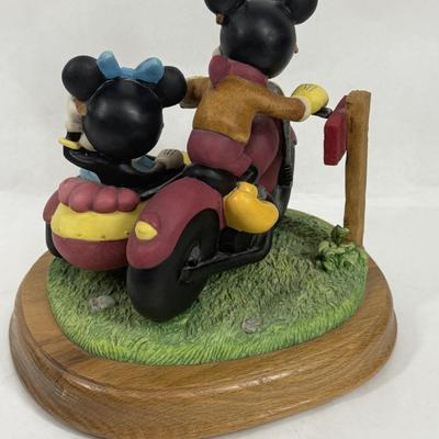 Sale Photo Thumbnail #306: Made in Taiwan. Large and heavy, limited edition #300 of 2500.  Music box crank seems to be frozen, may need adjustment or repair (is accessible from the bottom of the base).  Good display item.