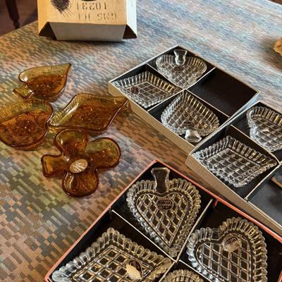 Vintage Tiara Ashtrays Card Suit Sets 14