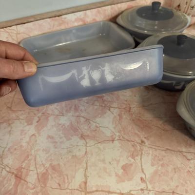 Vintage Glass Bake Amazing Covered Set