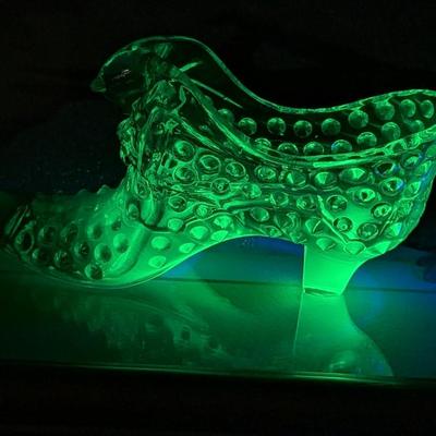 Fenton Art Glass Green Hobnail Cat Head Slipper Shoe Figurine