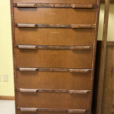 Vintage chest of drawers