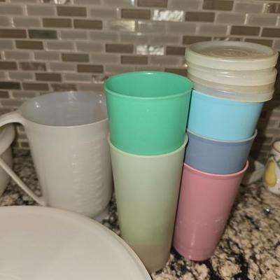 Tupperware lot