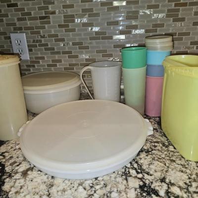 Tupperware lot