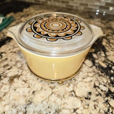 Vintage Sol Flower Cinderella pyrex