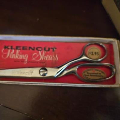 Sale Photo Thumbnail #526