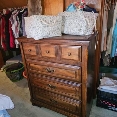 Sale Photo Thumbnail #680