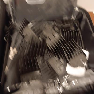 NEW WAHL HAIE CLIPPERS WITH EXTRAS