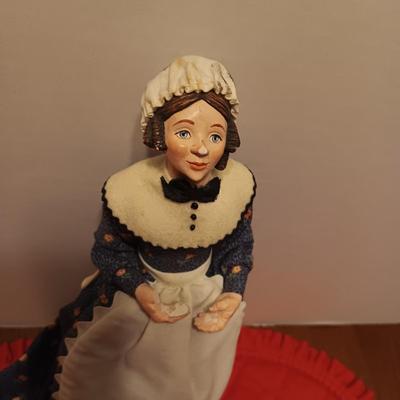 SIMPICH CHARACTER DOLL "MRS CRATCHIT"