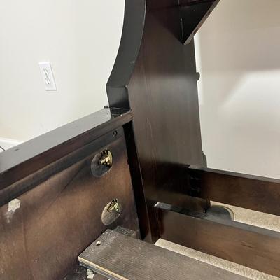 Queen Sleigh Platform Bed (BGB-RG)