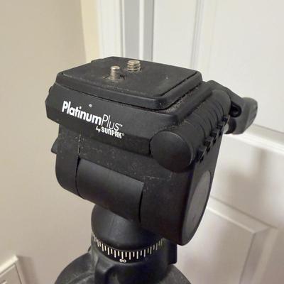 Benro, Joby & More Tripods (O-MG)