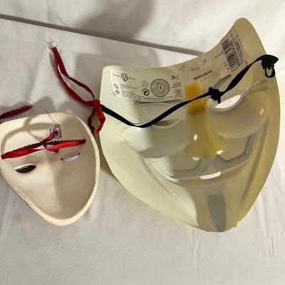 Porcelain Clown Figurines & Masks (BGB-RG)