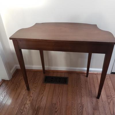 French Provincial Inlay Table (LR-KD)