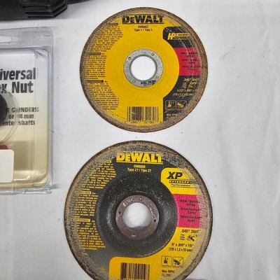 Porter Cable 4 1/2" Disc Grinder & Accessories (DG-JS)