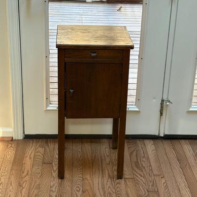 Tall Solid Wood Nightstand With Cabinet (LR-SF)