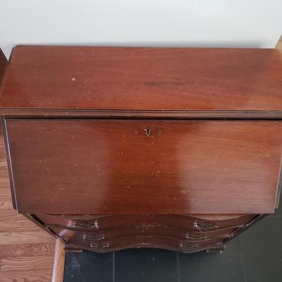 Vintage Chippendale Style Fall Front Secretary (LR-KD)