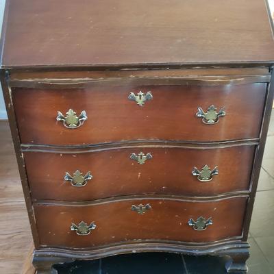Vintage Chippendale Style Fall Front Secretary (LR-KD)