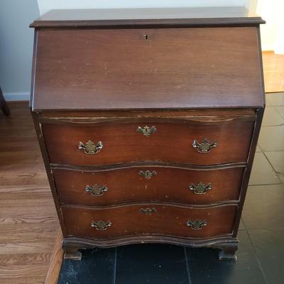 Vintage Chippendale Style Fall Front Secretary (LR-KD)