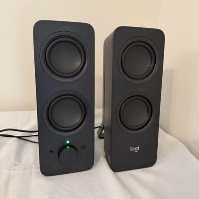 Computer Monitor, Keyboards & More (O-MG)