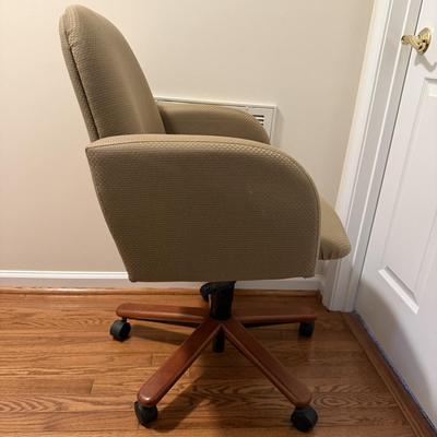 Padded & Upholstered Office Chair (O-MG)