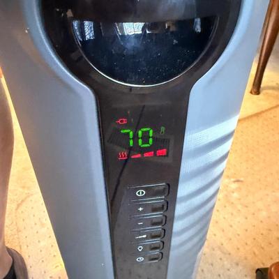 Two Delonghi Oil Filled Heaters (O-MG)