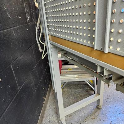 2 Drawer Lighted Workbench w/Tool Storage (DG-JS)