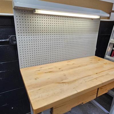 2 Drawer Lighted Workbench w/Tool Storage (DG-JS)