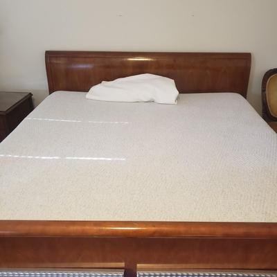 King Sleigh Bed (HB-BC)