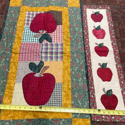 Apple quilted decor