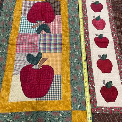 Apple quilted decor
