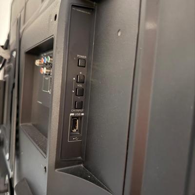 Toshiba 40” TV with JBL Subwoofer & Soundbar (GB-MG)