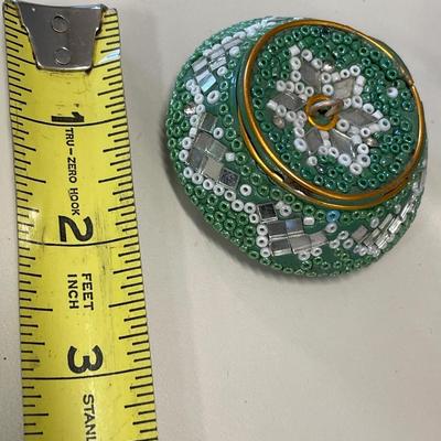 Small beaded trinket box with Asian plate