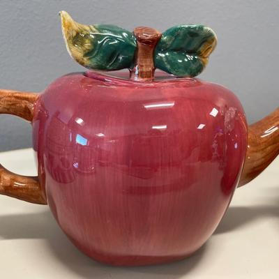 Apple teapots