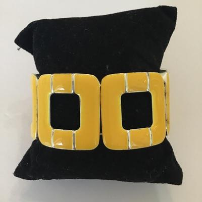 Silver tone yellow enamel stretch bracelet