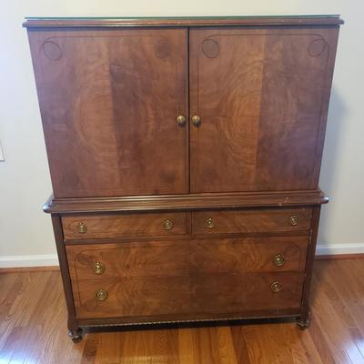 Tall boy/Linen Press Cabinet (HB-KD)