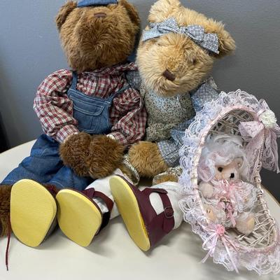 Bear couple decor & hanging bear