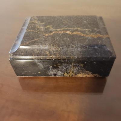 Five Gorgeous Wooden and Marble Boxes (HB-KD)