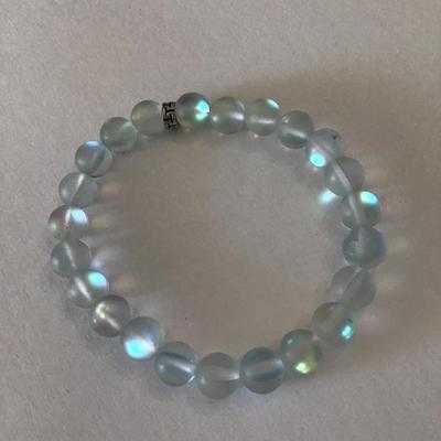 Opalescent frosted glass bead stretch bracelet
