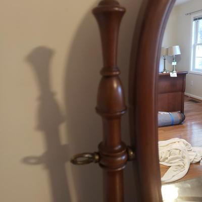 Dresser with Mirror (HB-KD)