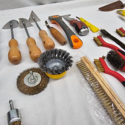 Blades, Scrapers, Brushes & More (DG-JS)
