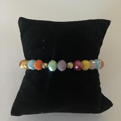 Multicolored faceted glass bead stretch bracelet