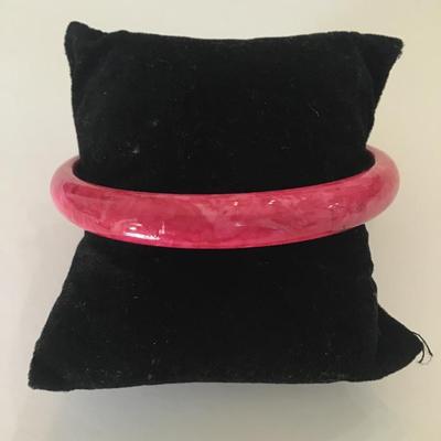 Pink marbled bangle bracelet