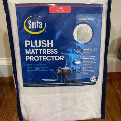 Full/Queen DKNY Duvet, Serta Mattress Cover and More (HB-BC)