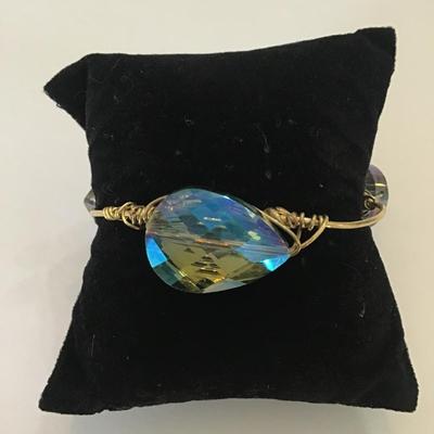 Gold tone glass/crystal faceted wire wrap bangle bracelet