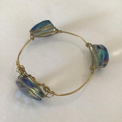Gold tone glass/crystal faceted wire wrap bangle bracelet