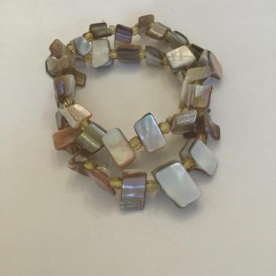 Beautiful Shell stretch Bracelets