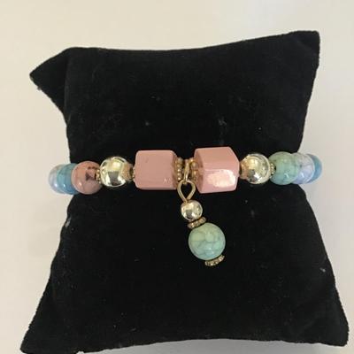 Pretty multicolor beaded stretch bracelet