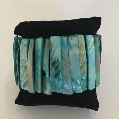 Turquoise Shell stretch bracelet